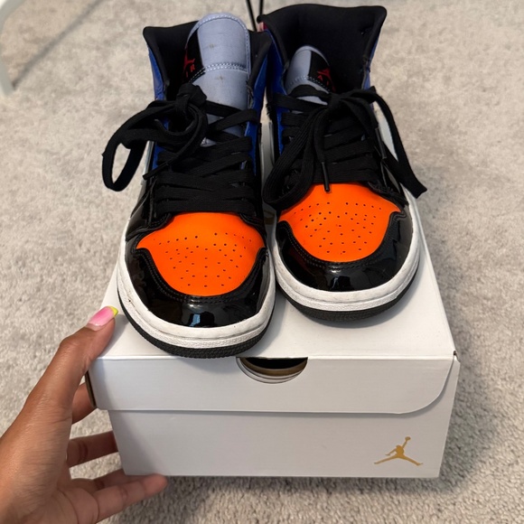 Women’s Air Jordan 1 Mid SE - Picture 10 of 10